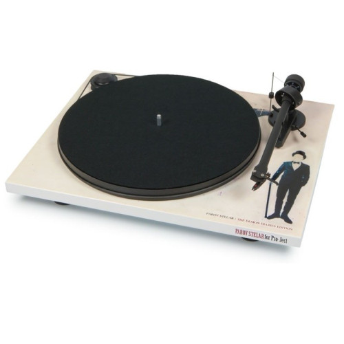 Pro-Ject Art Essential II White Demon OM5e