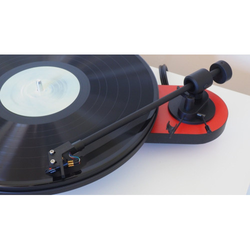 Pro-Ject Elemental OM5e Red/Black
