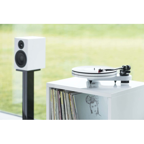 Pro-Ject RPM 1 Carbon 2M-Red White