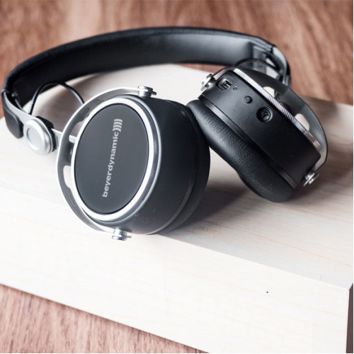Beyerdynamic Aventho wireless black