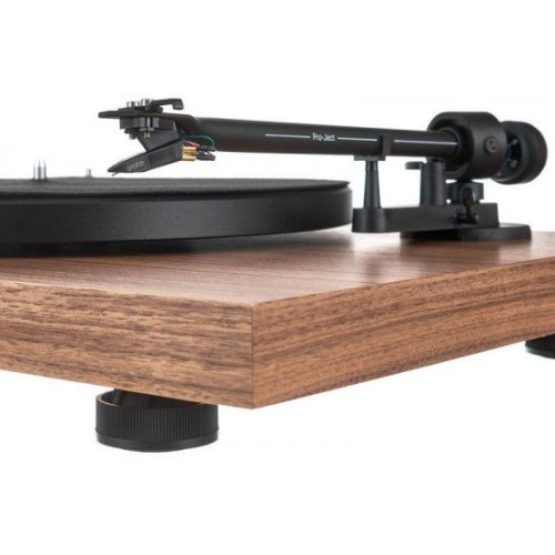 Pro-Ject Debut III Phono OM5e Wood