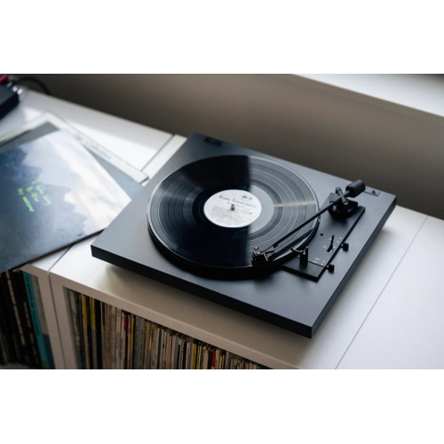 Pro-Ject A1.2 Pick It MM E Black Fully automatic turntable